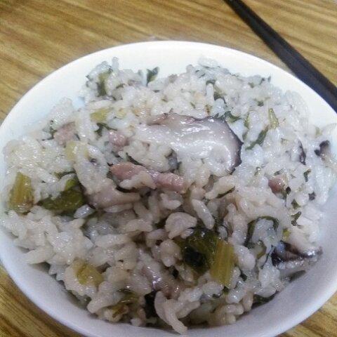 电饭锅版香菇腊肠饭