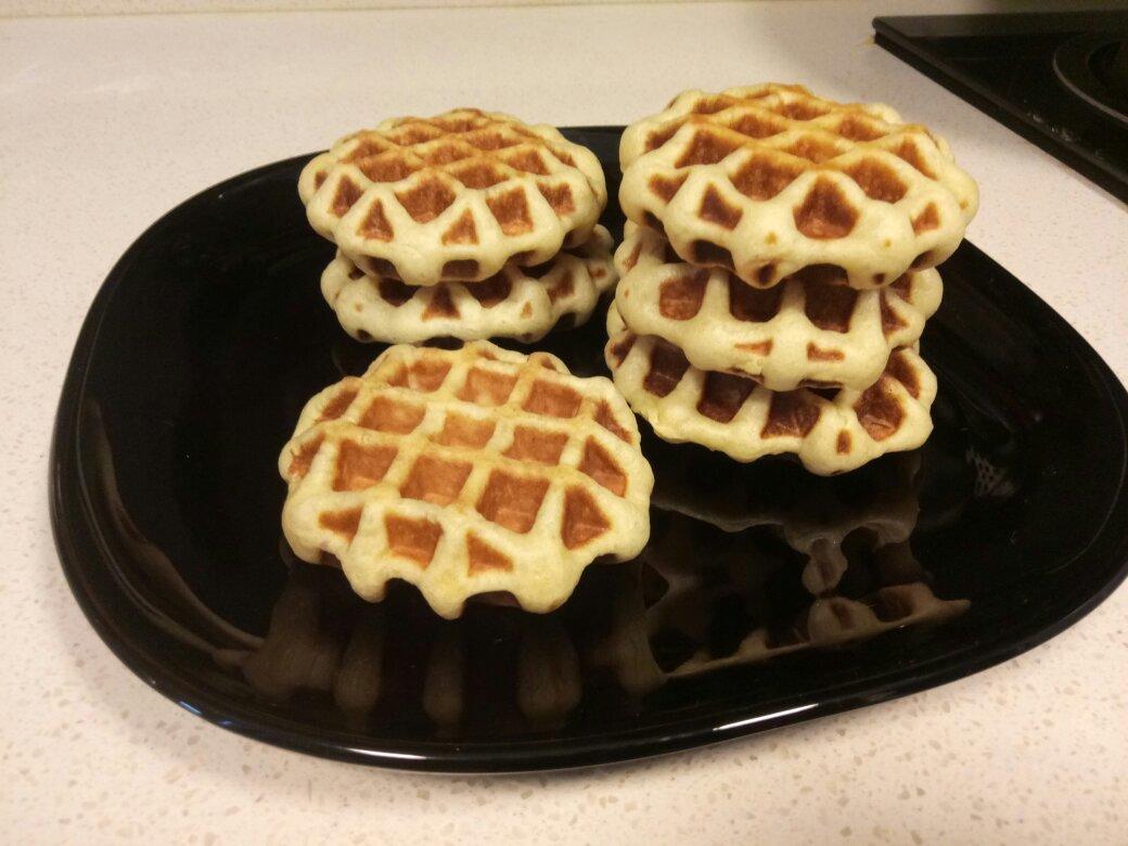 夹心黑麦华夫饼