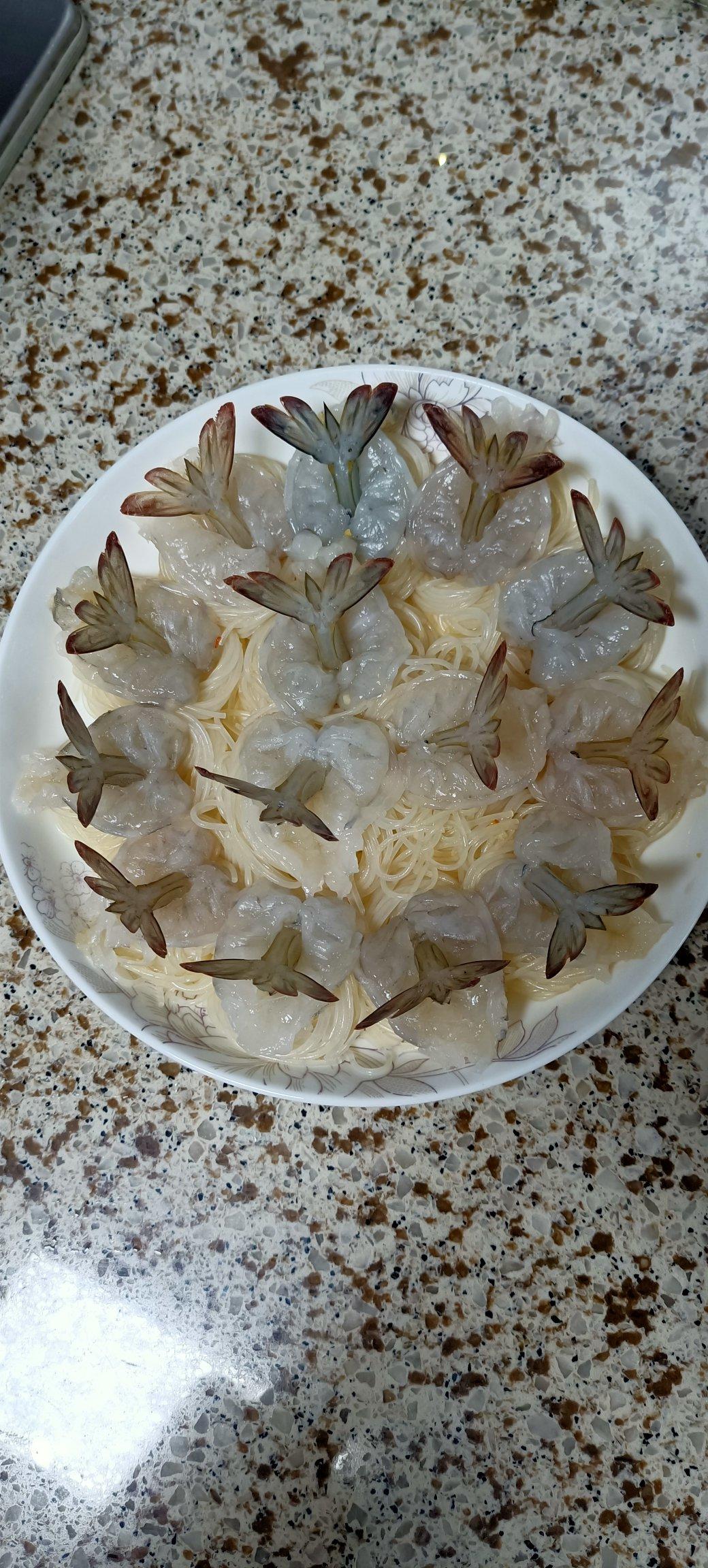 蒜蓉粉丝凤尾虾--虾吃虾吃