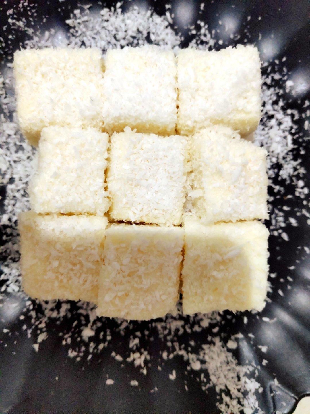 牛奶椰蓉小方