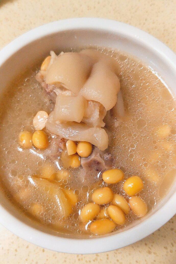 倒着看地球做的黄豆煲猪手汤