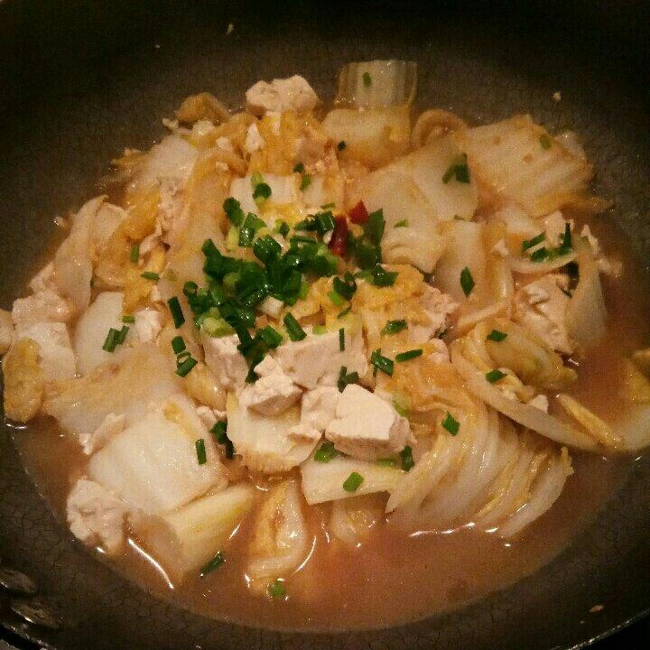 冬季家常菜：白菜炖豆腐