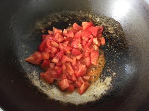 番茄鸡蛋刀削面的做法 步骤4