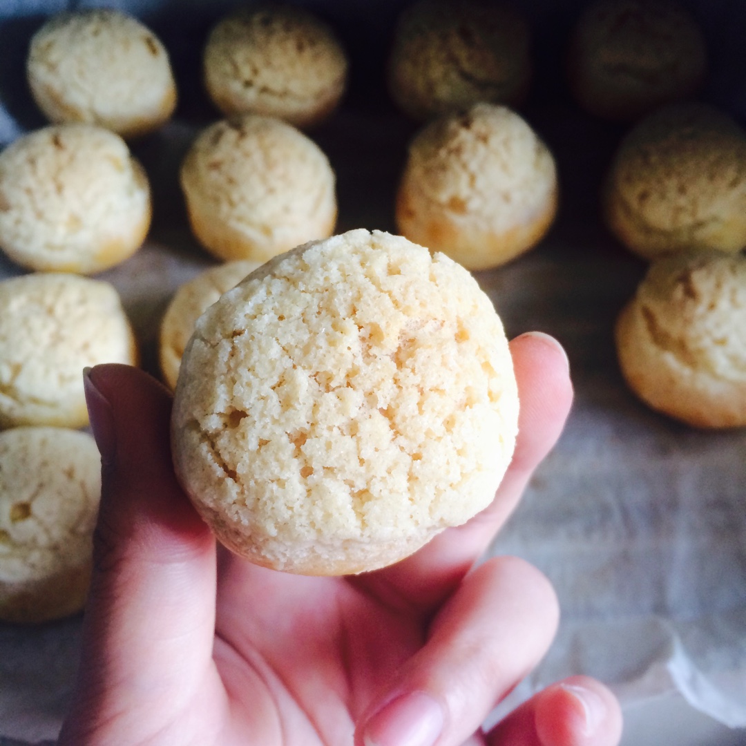 酥皮奶油泡芙--#皮黑森林#