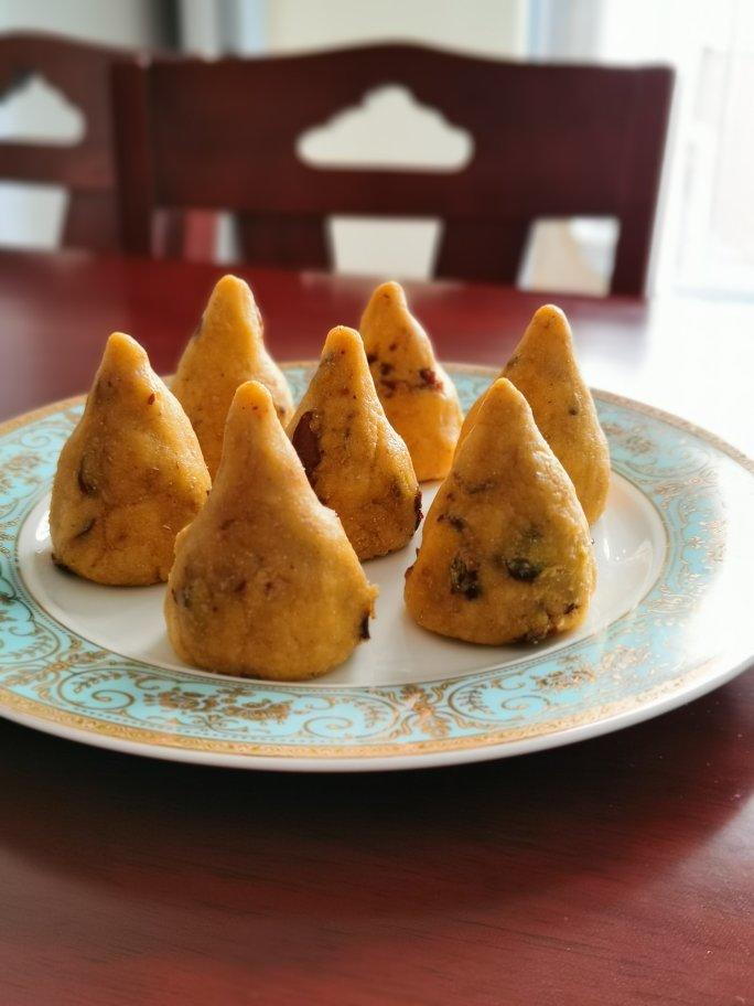 纯玉米面窝窝头(烫面.不发酵)