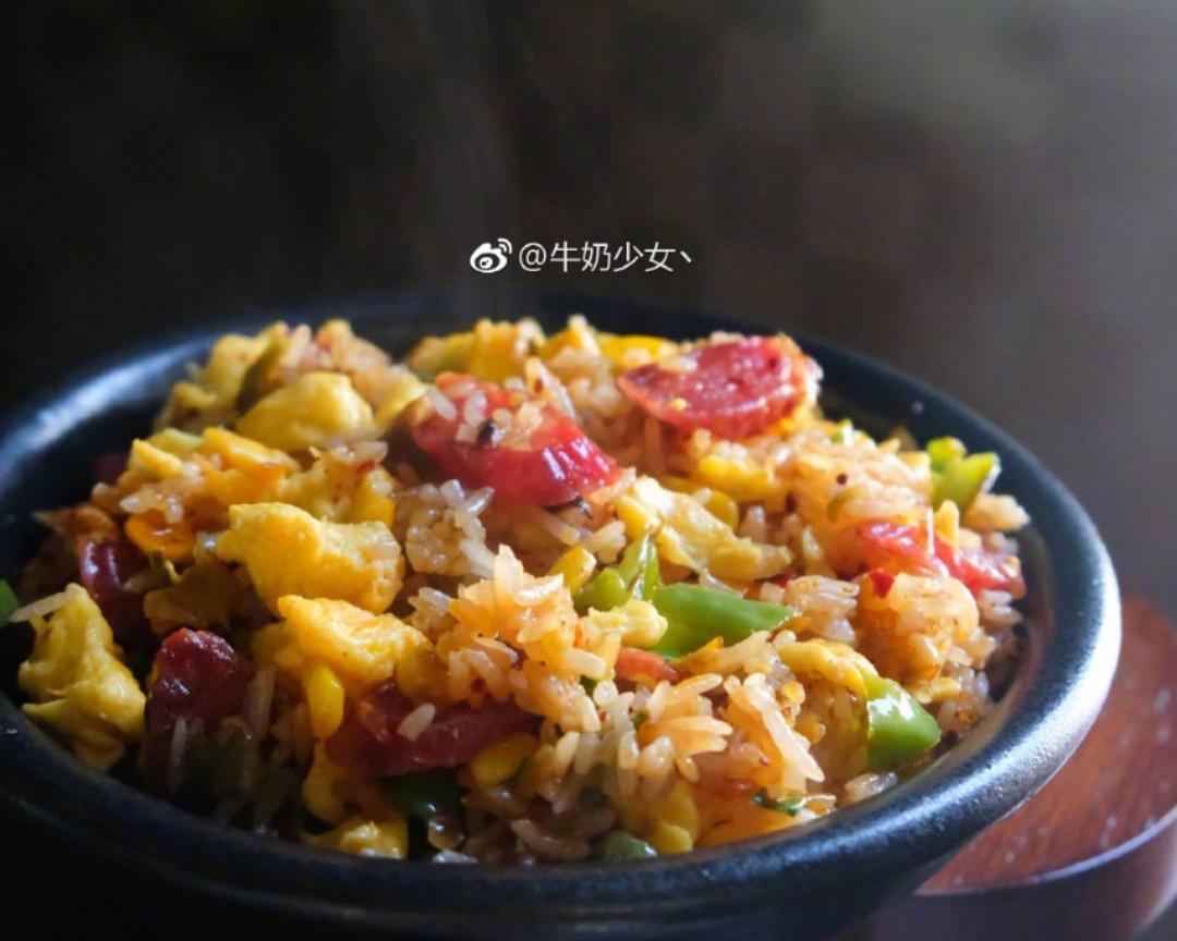 腊肠榨菜蛋炒饭的做法 步骤7