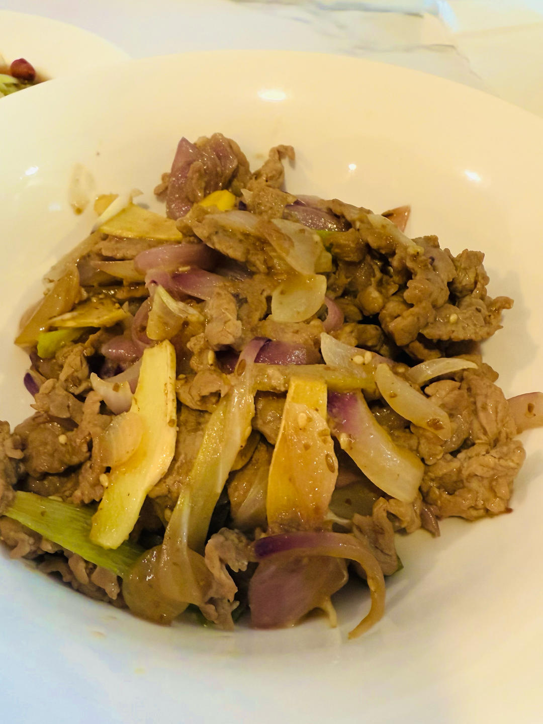 洋葱爆孜然牛肉