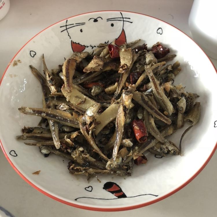 海燕鱼拌花生米