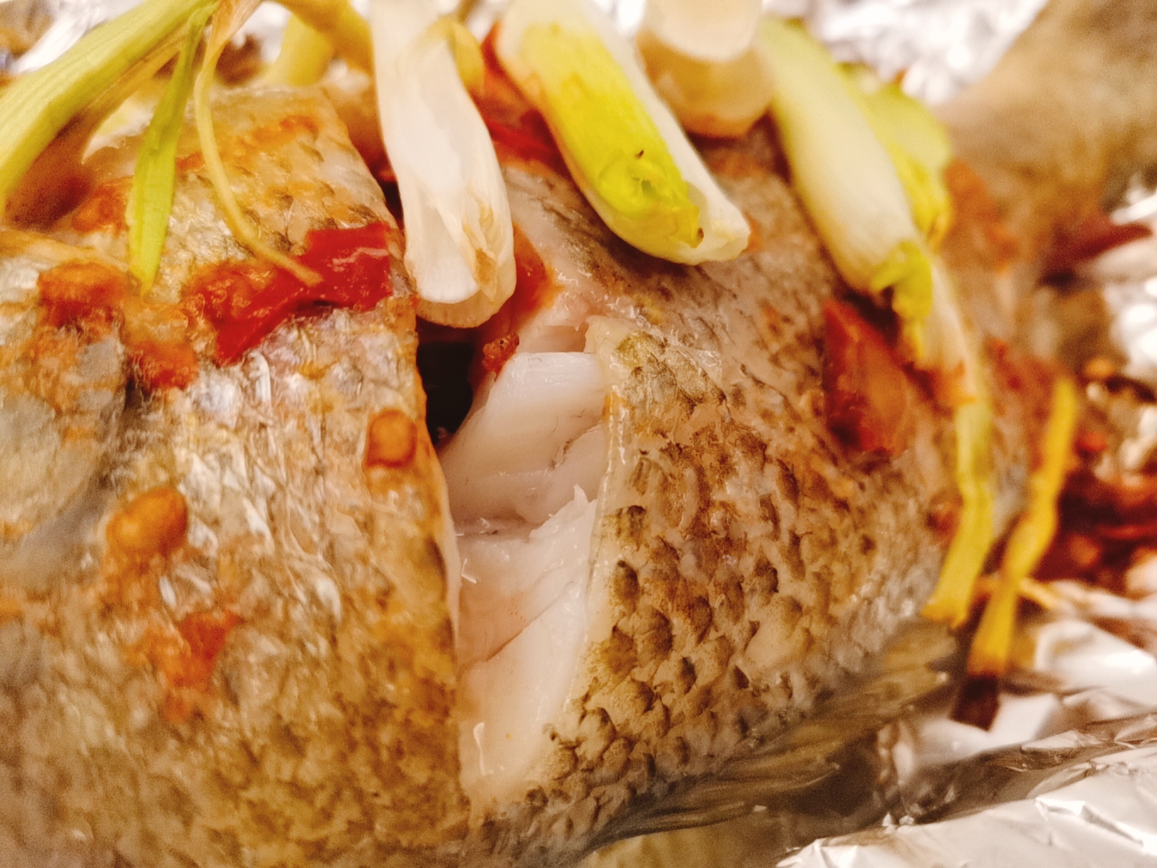 「空气炸锅」锡纸烤鲈鱼的做法