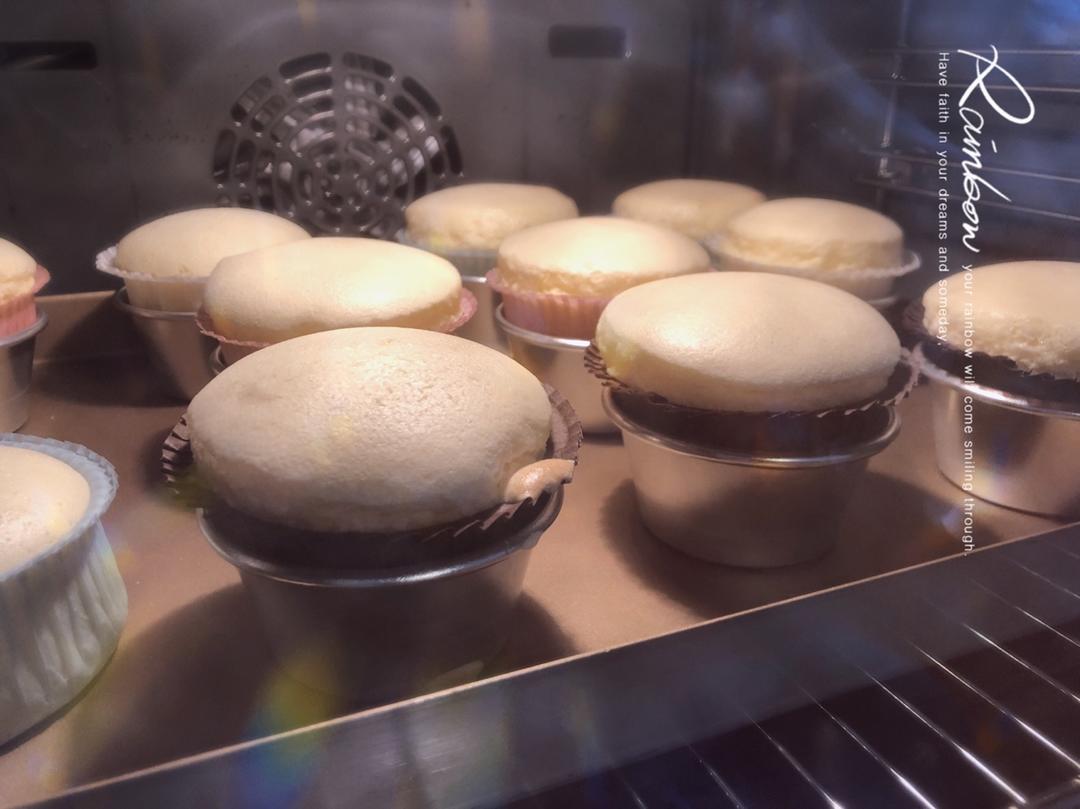 不塌不凹的纸杯戚风蛋糕