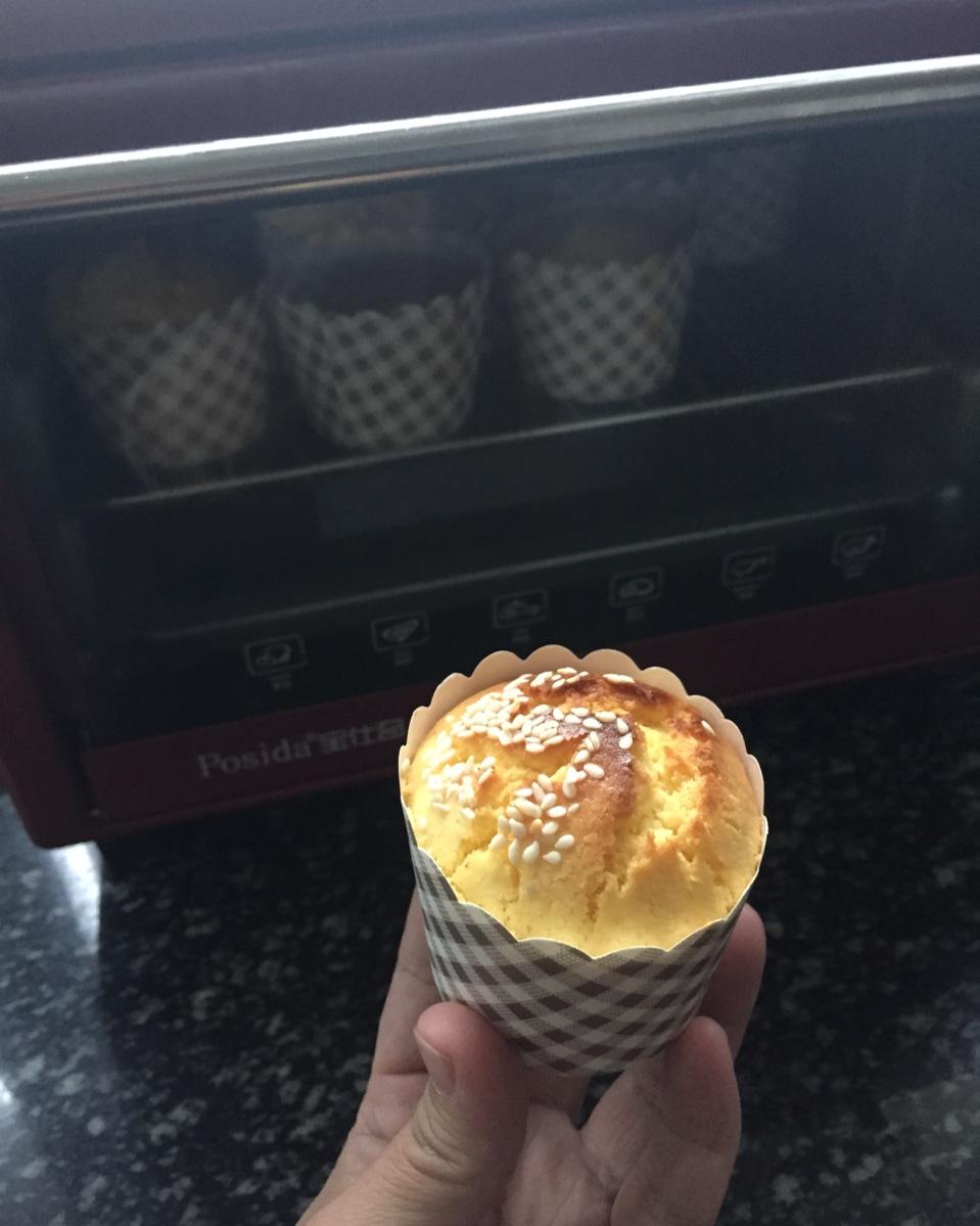 不会回缩的纸杯蛋糕