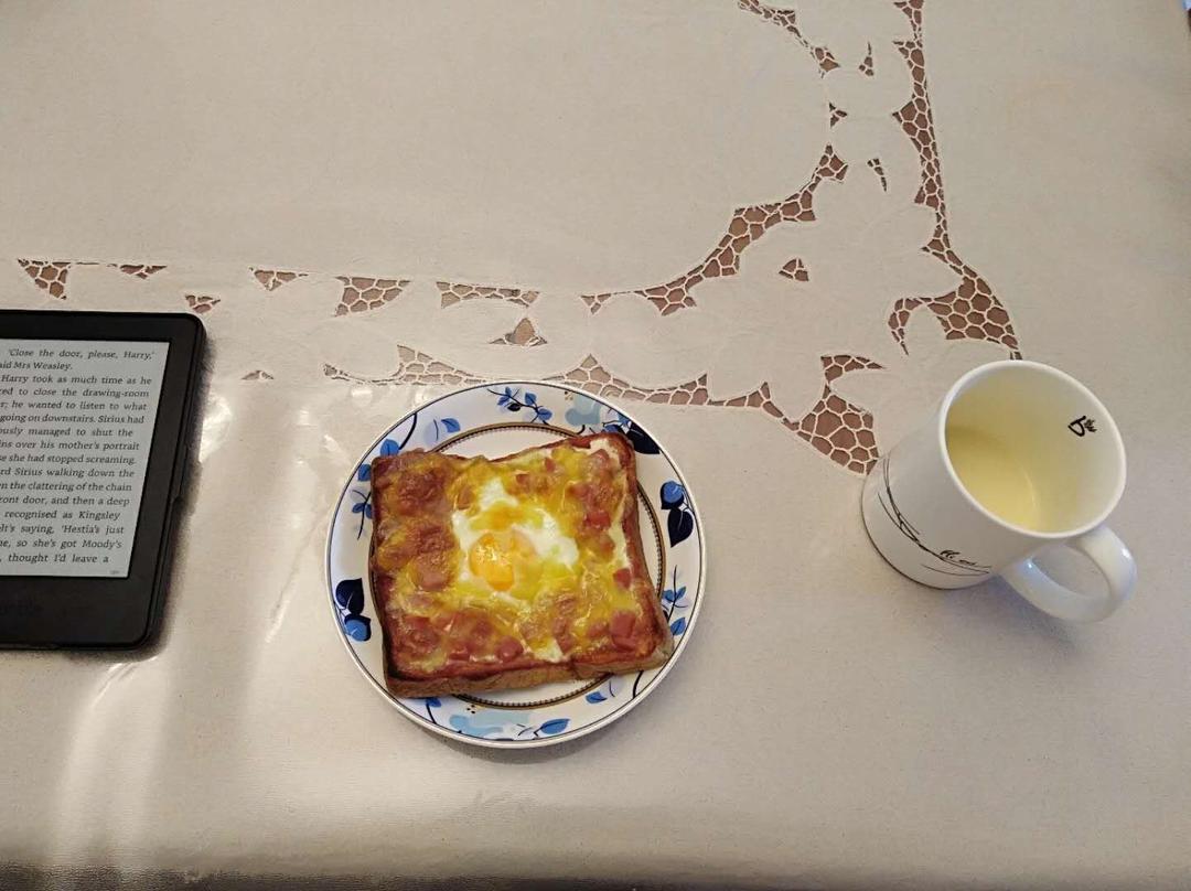吐司太阳蛋披萨