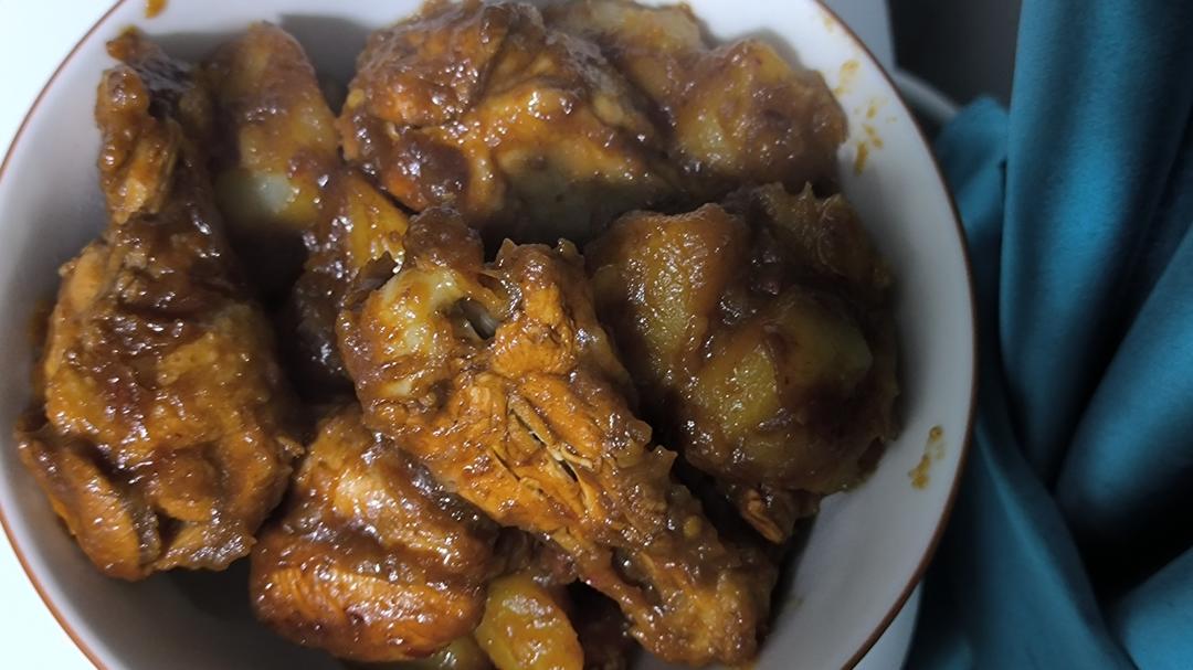 土豆炖鸡块