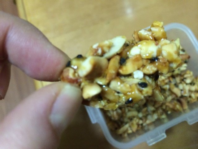 芝麻花生糖