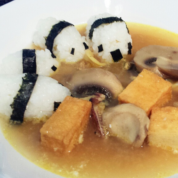 咖喱风熊猫吃翔