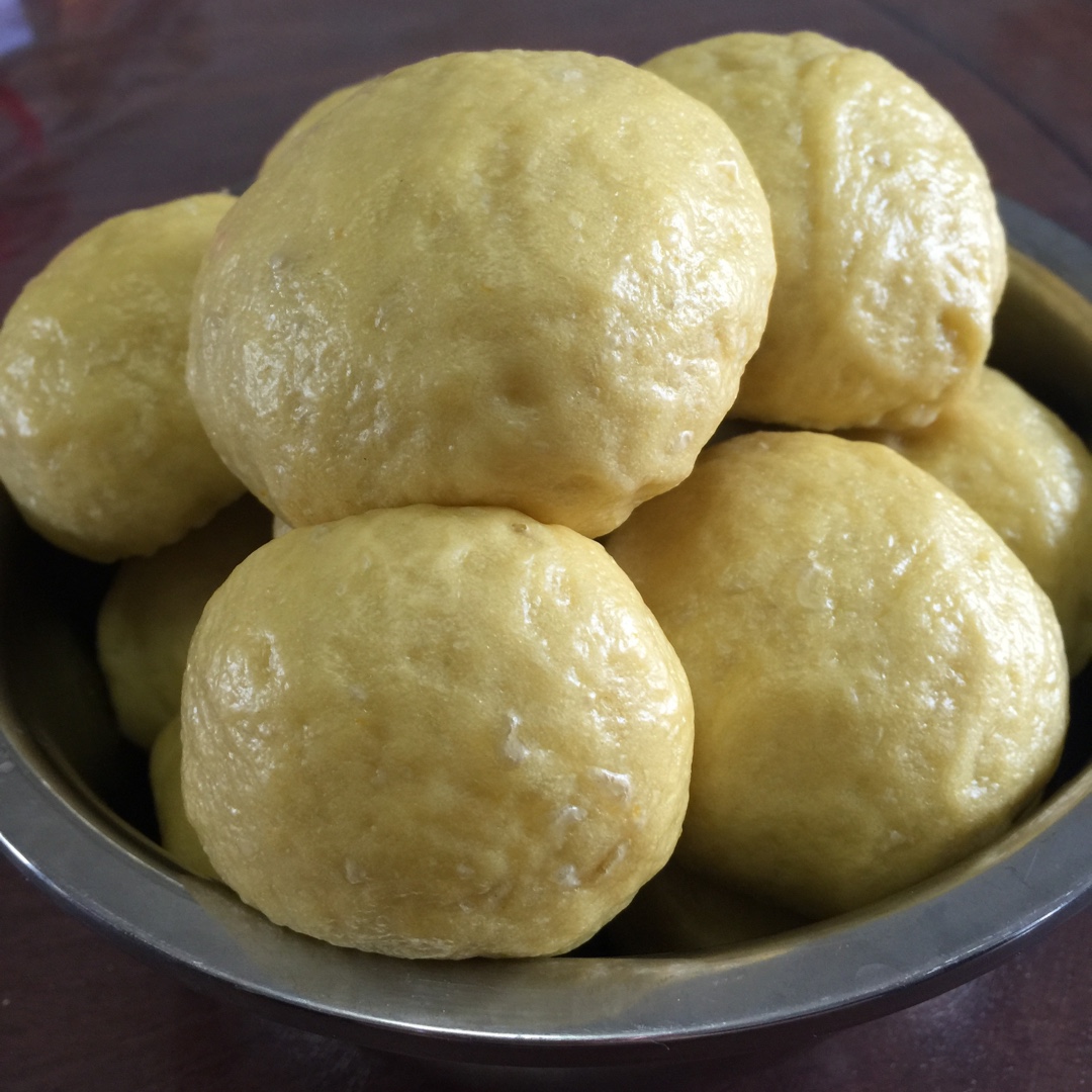 新手也可以--详解如何做出人见人爱、金黄的南瓜馒头