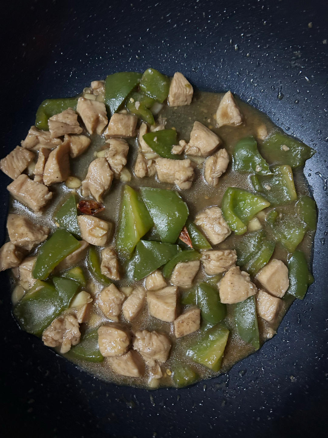 嫩嫩的鸡胸肉炒青椒