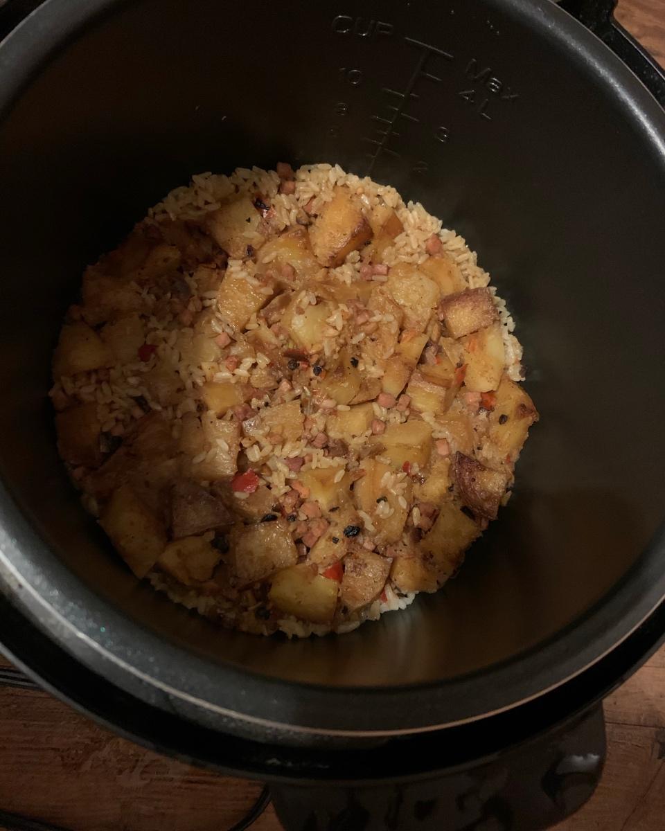 【电饭煲土豆火腿焖饭】