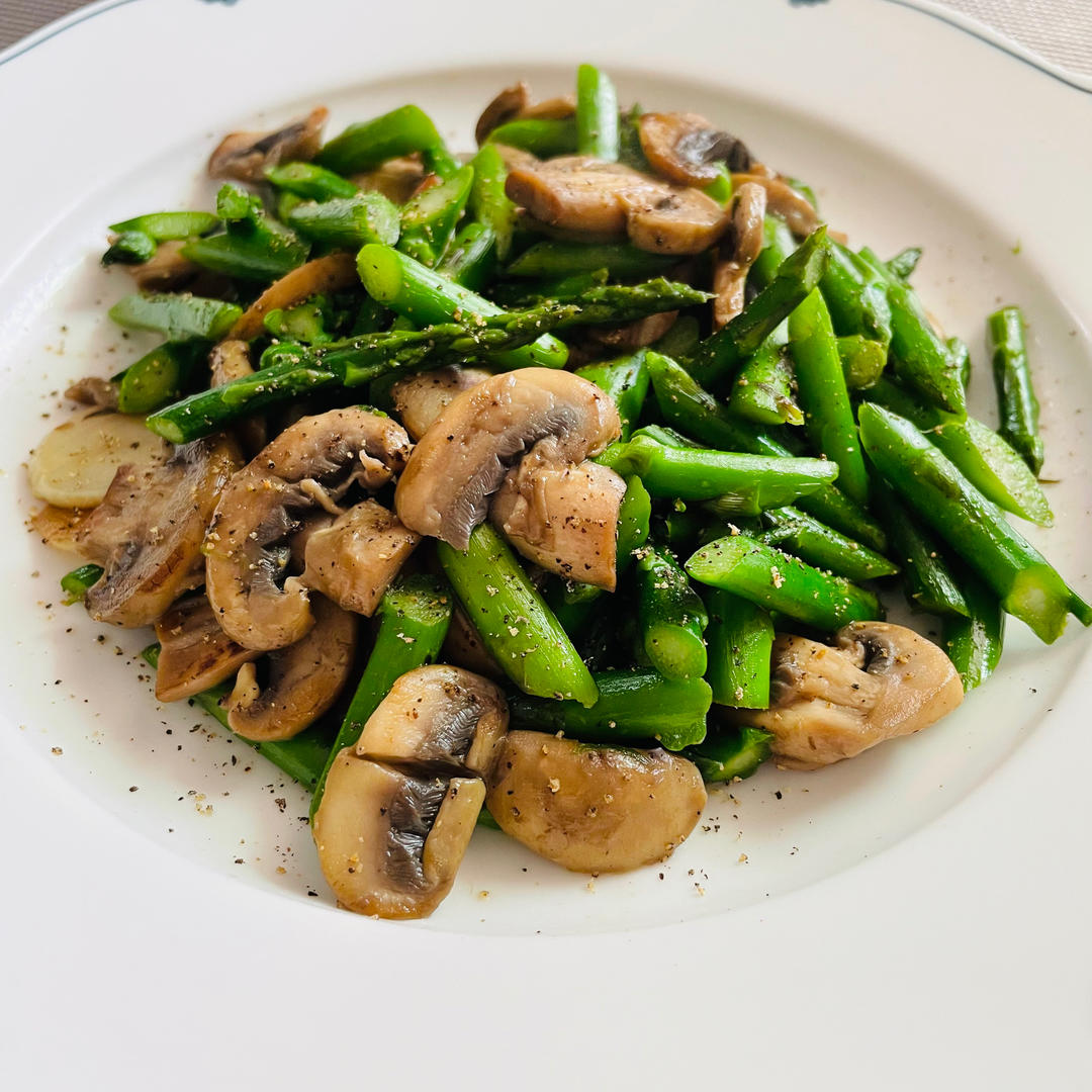 教你做最好吃的芦笋炒蘑菇 新手速get！