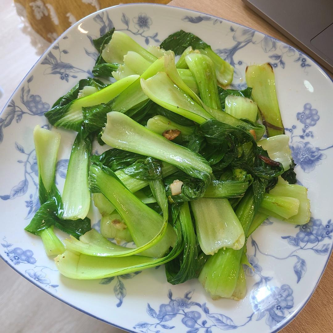 炒青菜，脆而不生，熟而不老