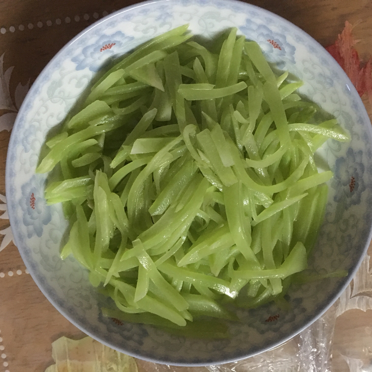 清炒莴笋丝