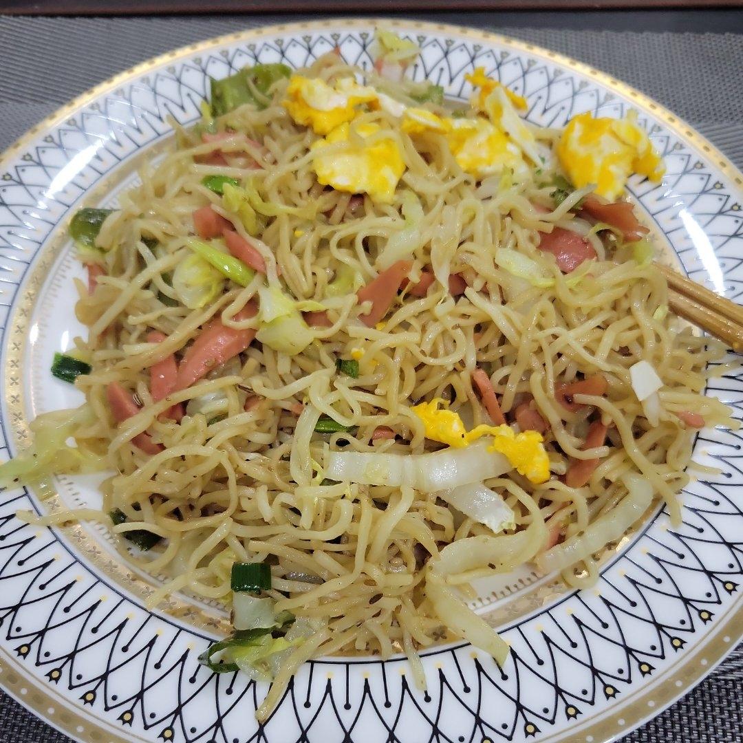 西安特色小吃——孜然炒细面