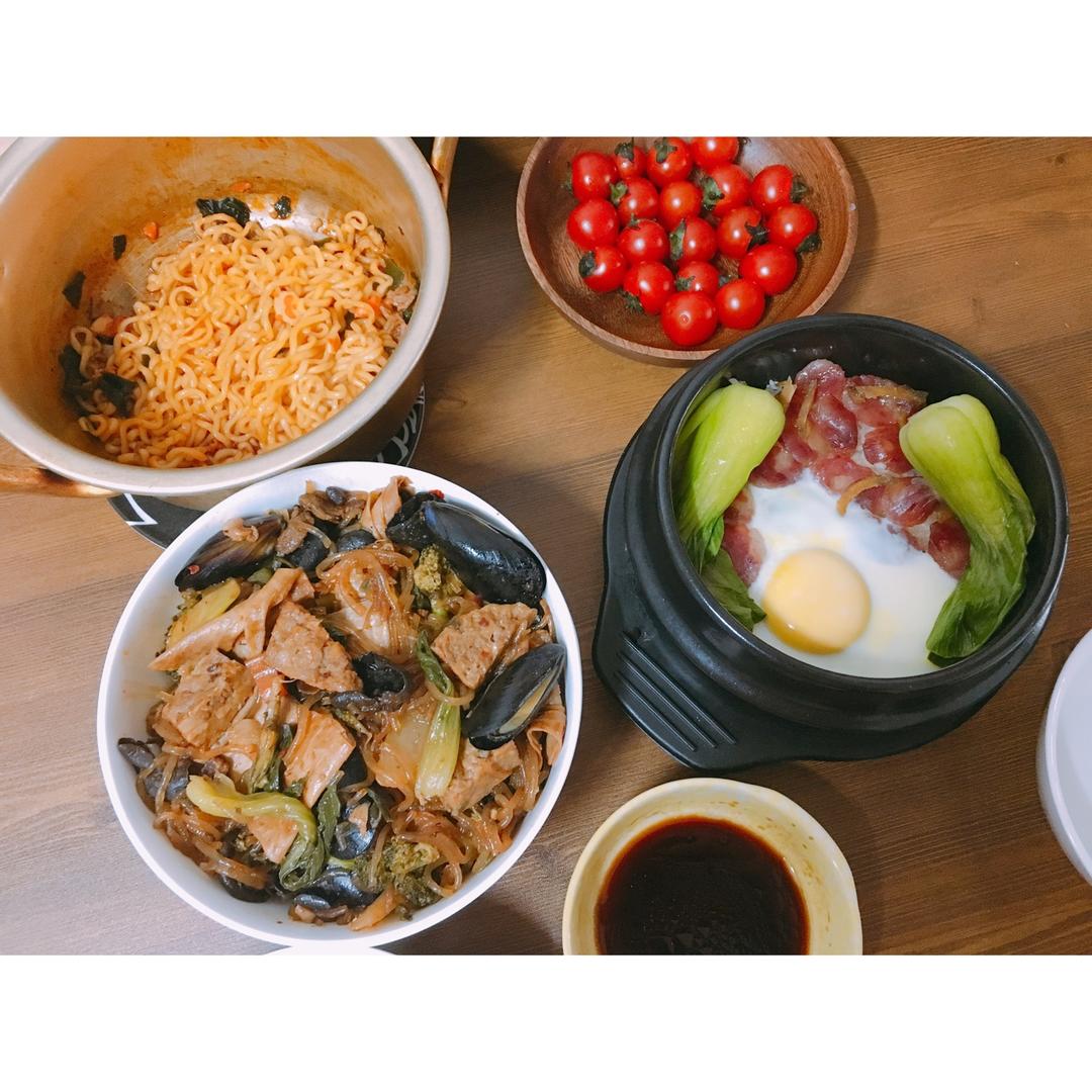 广式腊味煲仔饭