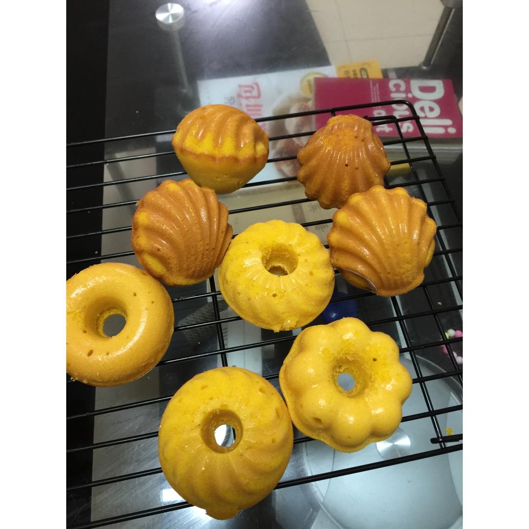 清甜南瓜玛德琳