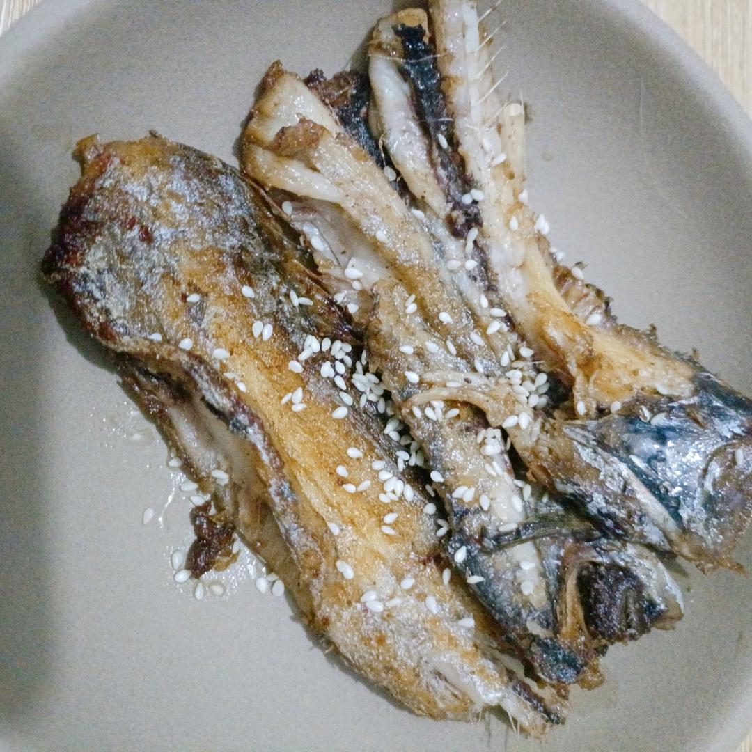 煎带鱼