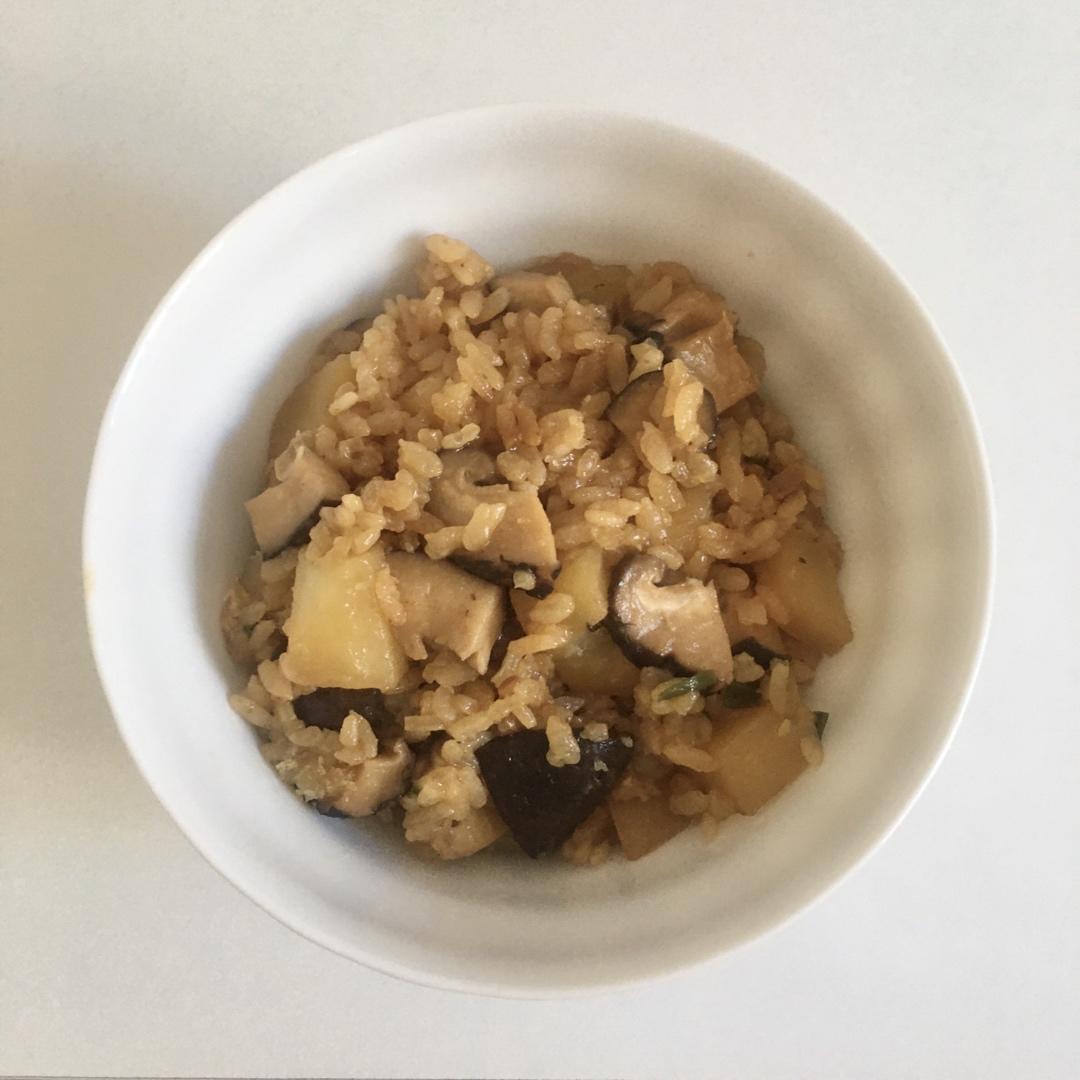 土豆焖饭（电饭锅版）