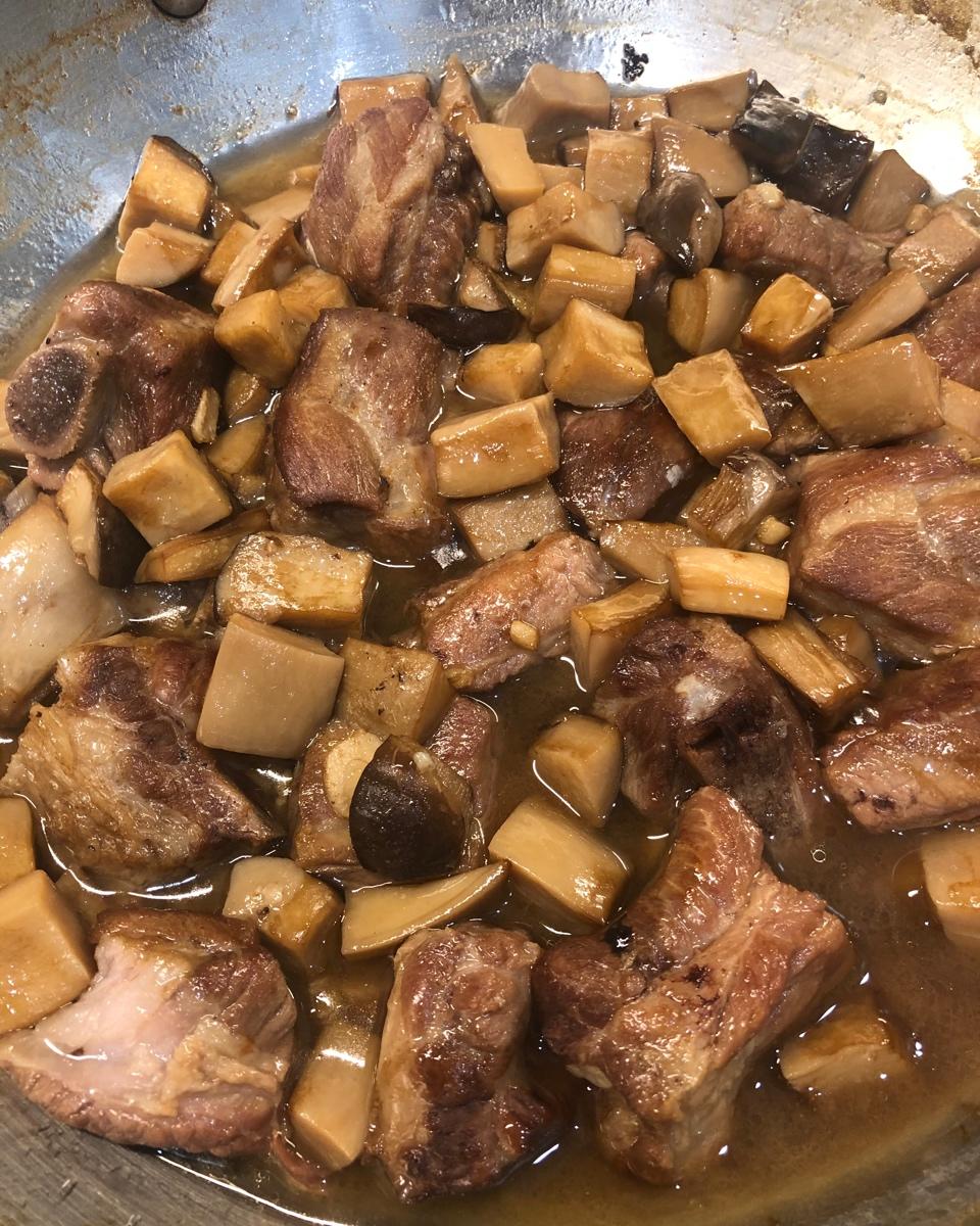 红烧排骨杏鲍菇