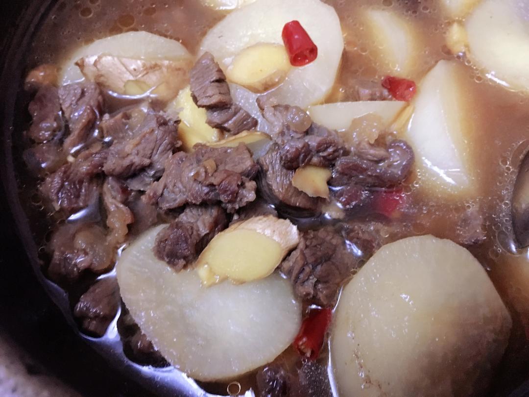 萝卜烧牛腩