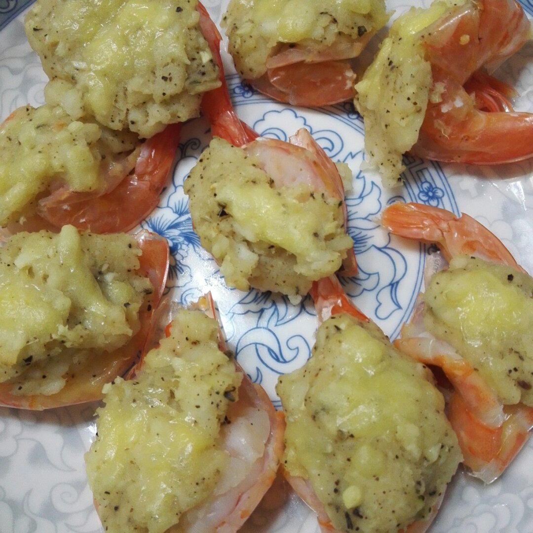 味道那叫一个"赞"--马苏里拉芝士焗大虾