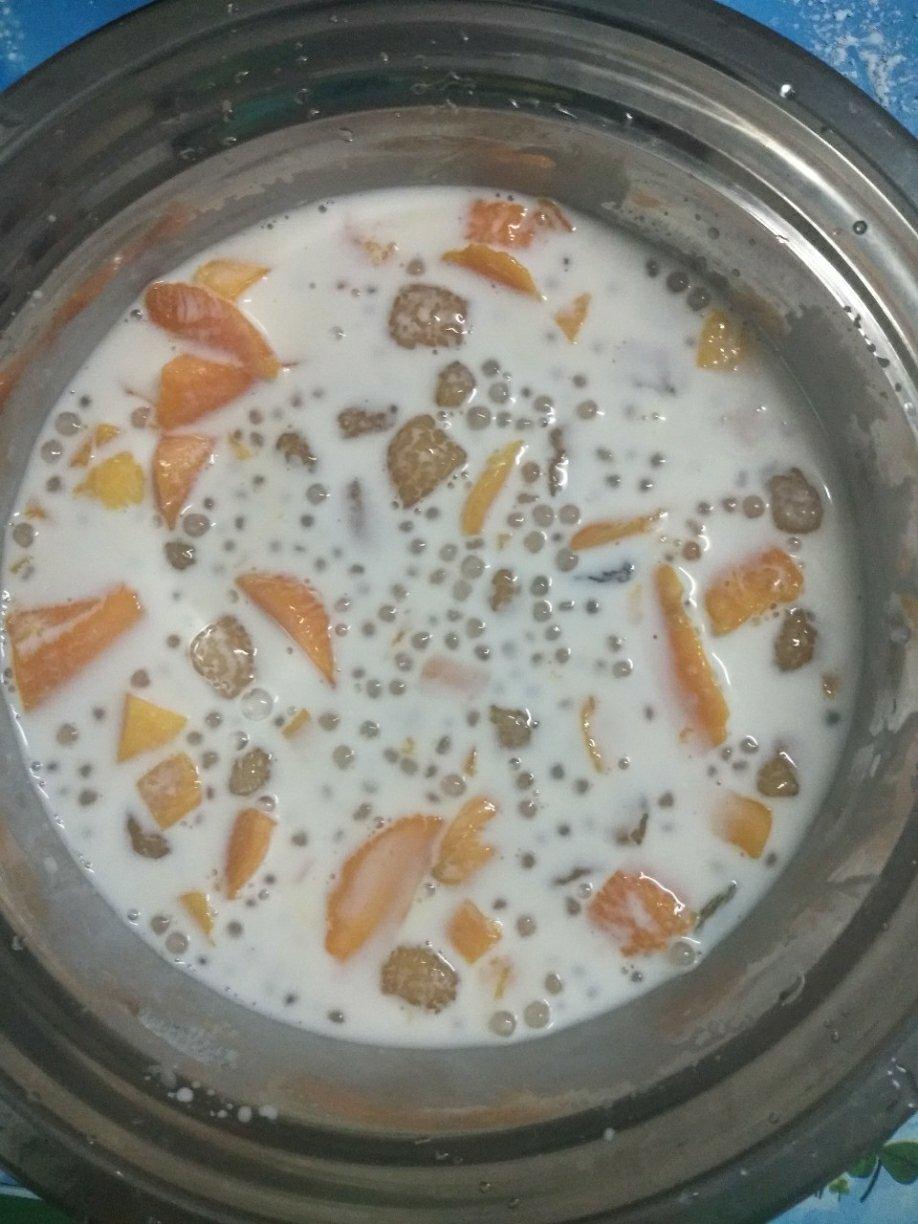 芋圆芒果椰汁西米露