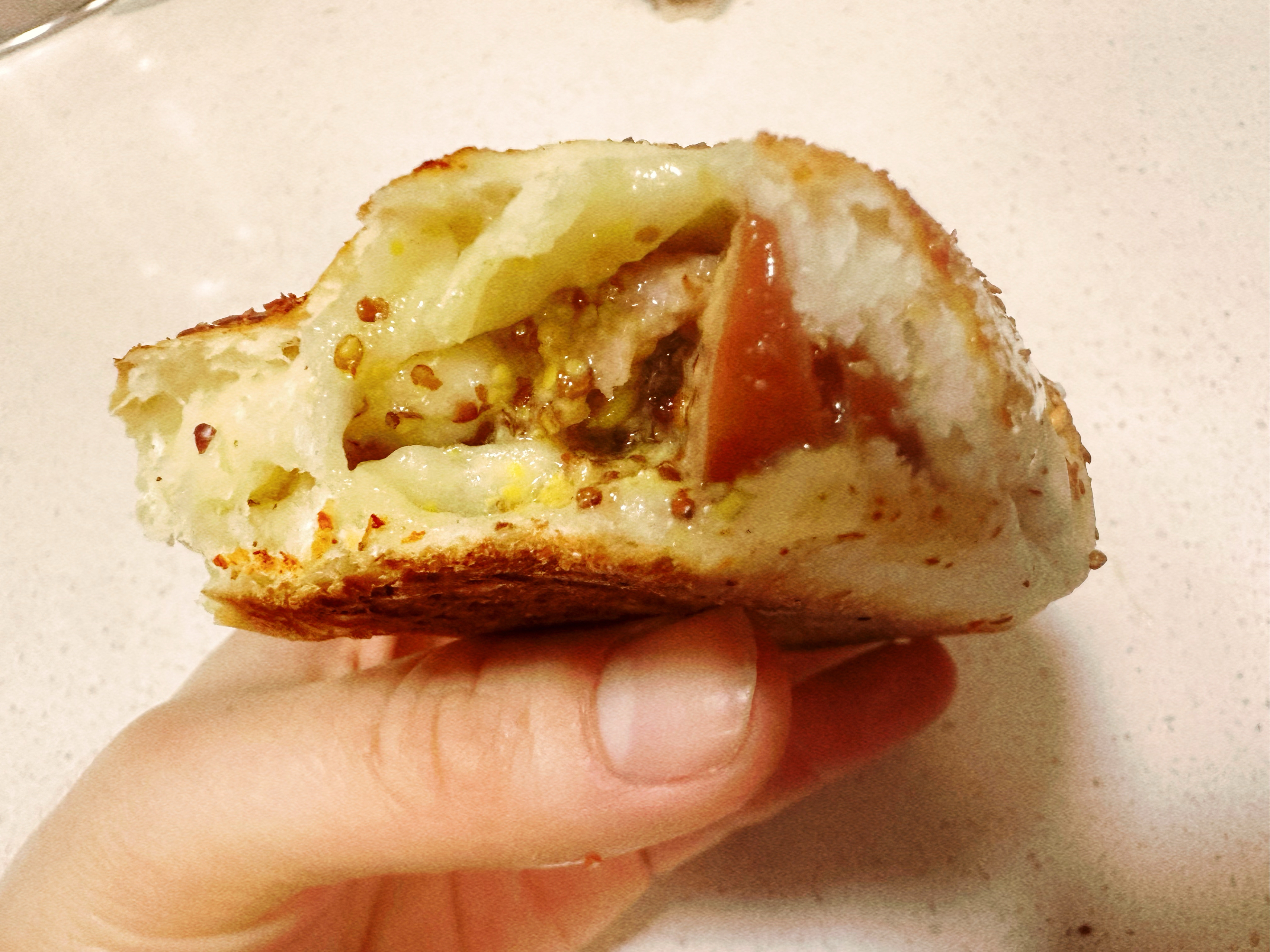 面包系列：泡椒脆肠面包