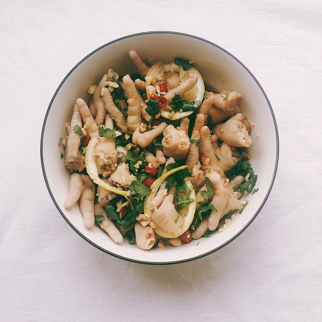 绝对不会后悔的酸辣鸡爪