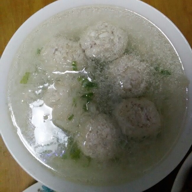 【10分钟系列】白萝卜豆腐圆子汤