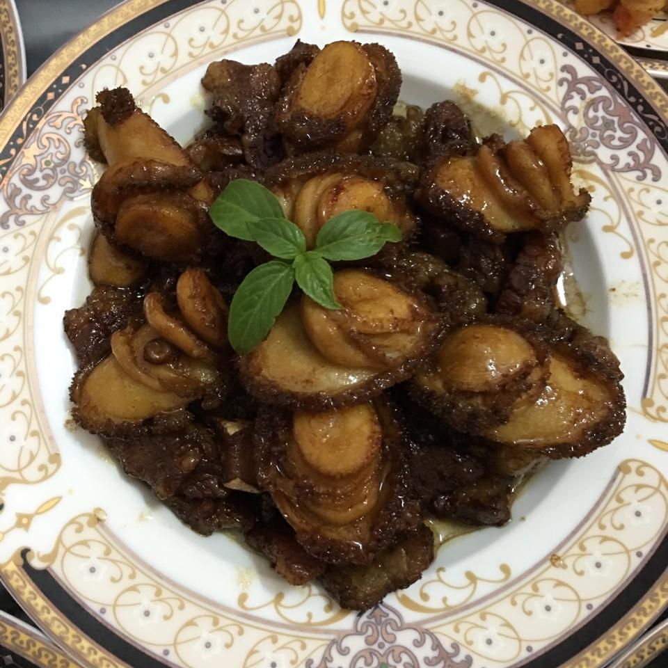 私房鲜鲍红烧肉