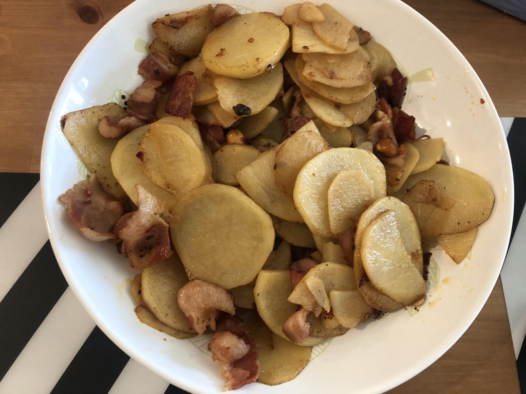 ㊙️好吃到多吃一碗饭的👍🏻［孜然培根土豆片］