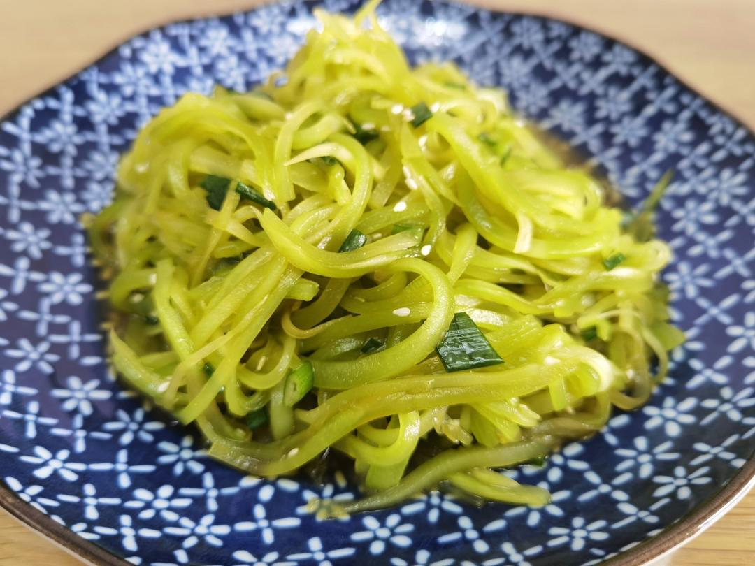 凉拌莴笋