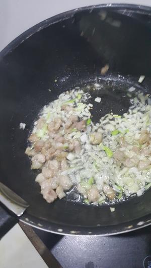 豆丁小黄蘑的做法 步骤3
