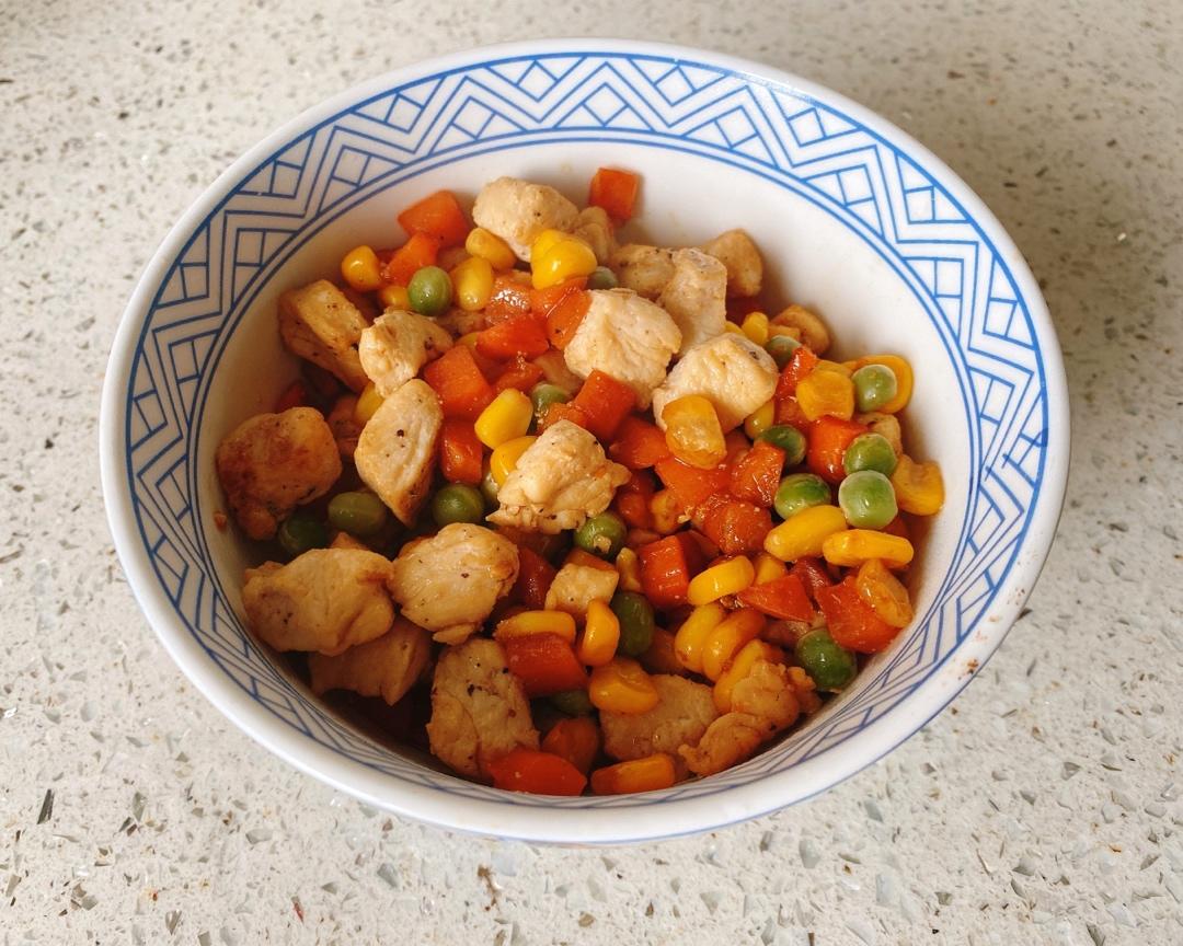 胡萝卜黄瓜鸡胸肉
