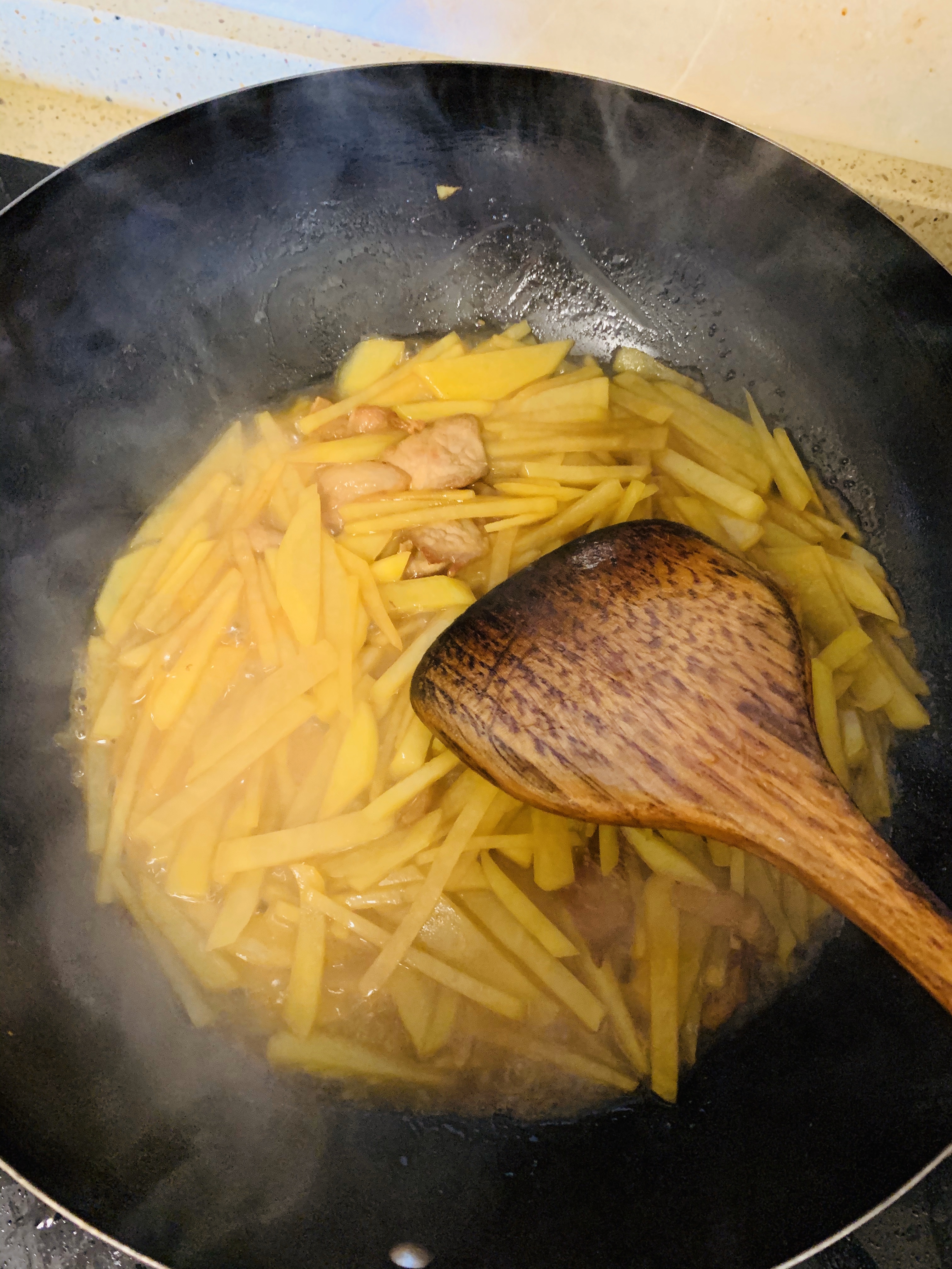 超下饭的家常菜韭菜炒土豆丝的做法 步骤5