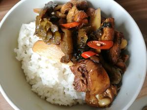 老坛酸菜炖鸡腿的做法 步骤5