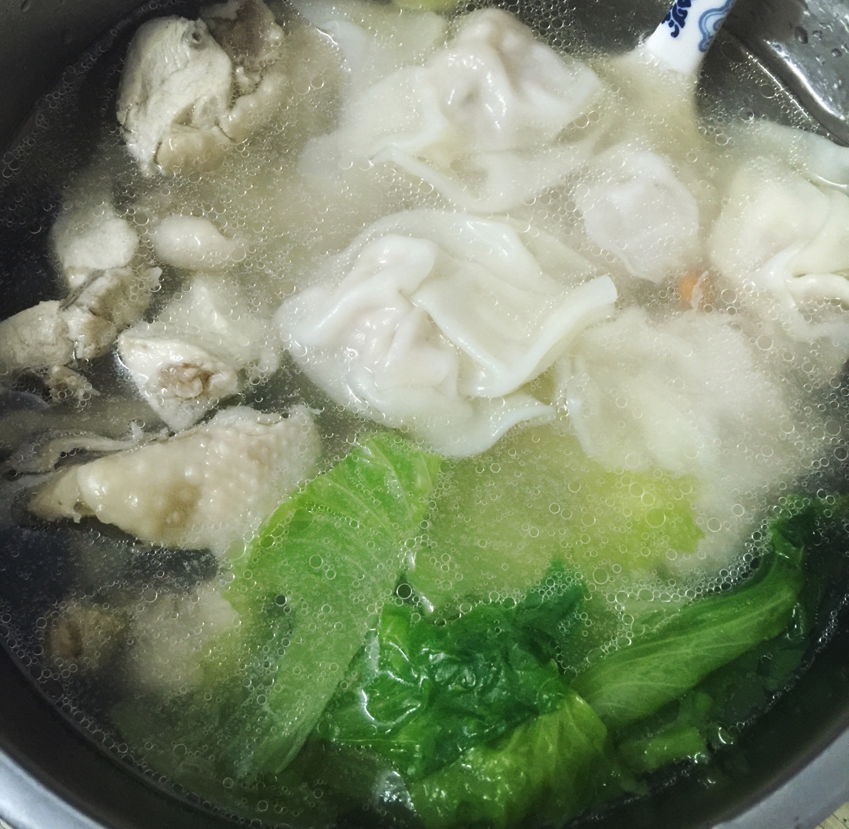 鸡汤虾肉馄饨