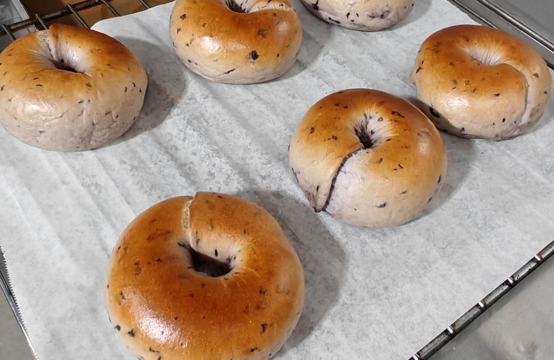 老面黑麦贝果