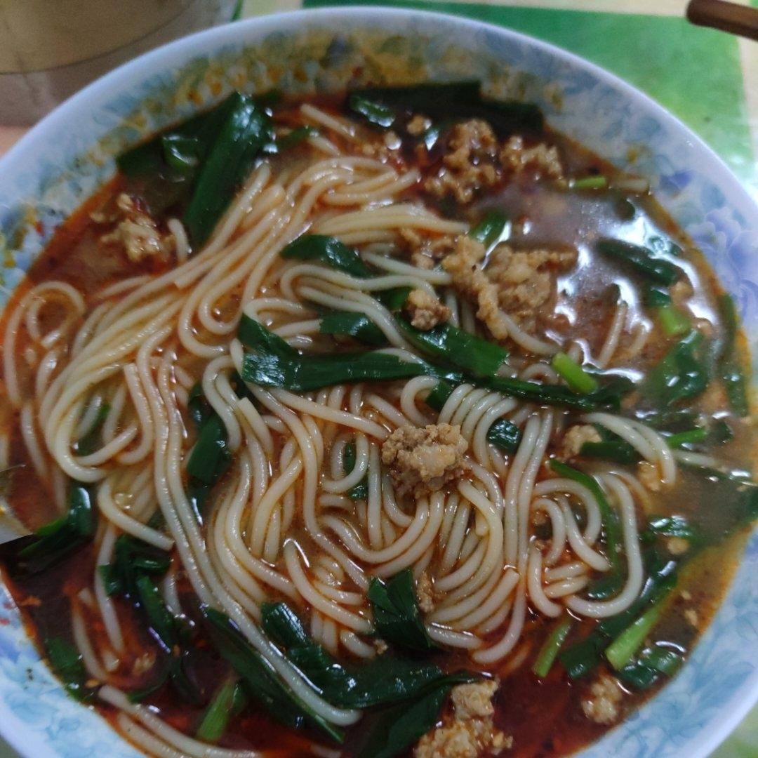 昆明小锅米线（视频在最后）