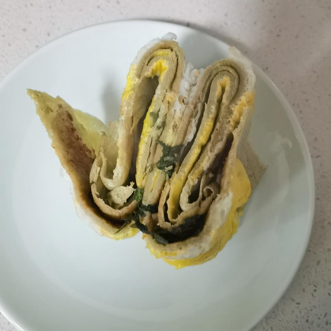 天津传统小吃——煎饼果子 在家也能摊 早餐更丰富