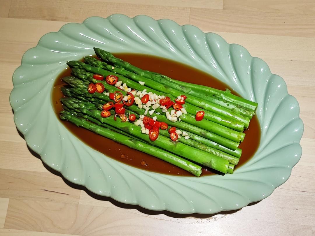 白灼芦笋