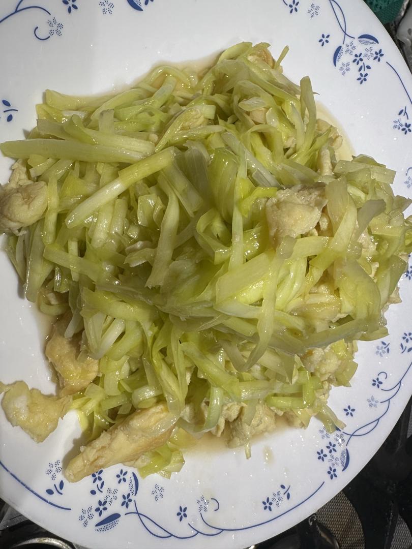 整个简单的韭黄炒蛋（手把手教学）